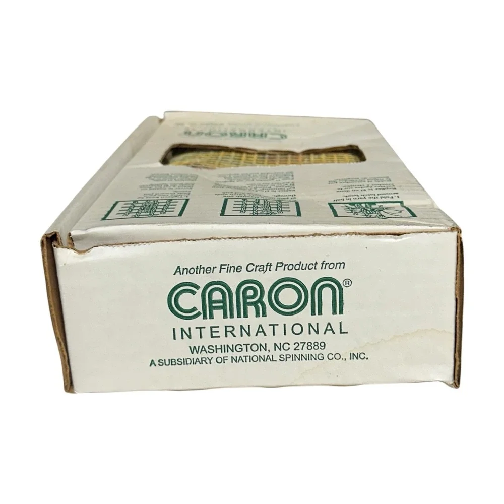 NEW Caron PUPPY LOVE Latch Hook Kit 12